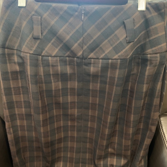 Cue dark plaid pleated skirt made in Australia fabric imported France size 10 - Picture 5 of 5